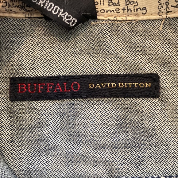 Buffalo Jean Jacket with Graffiti Details on Collar and Sleeves Size Small - Picture 4 of 4